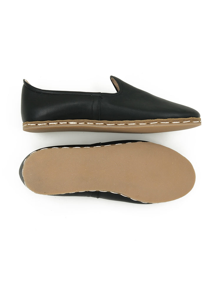 outsole made from premium natural rubber on ADEA slip-on shoes