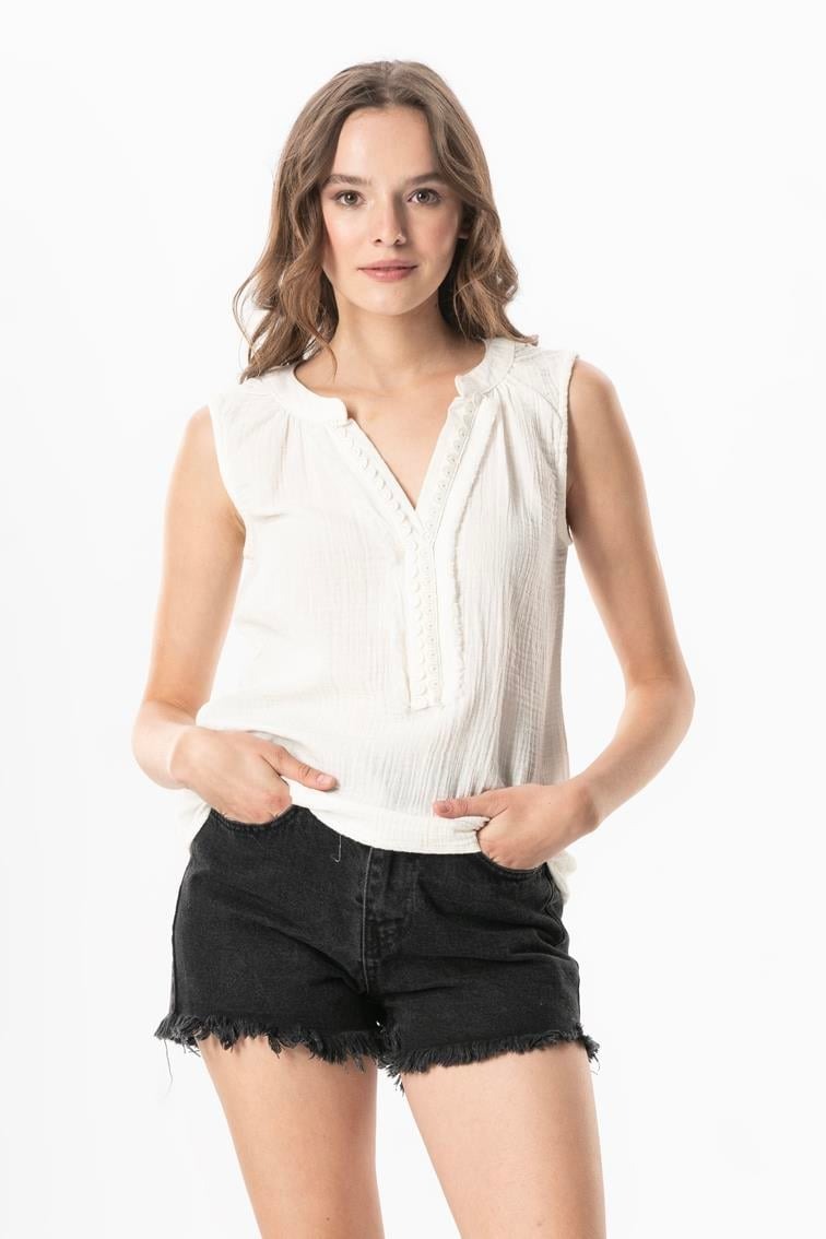 Front view of ADEA's Berrin gauze top in off white cotton