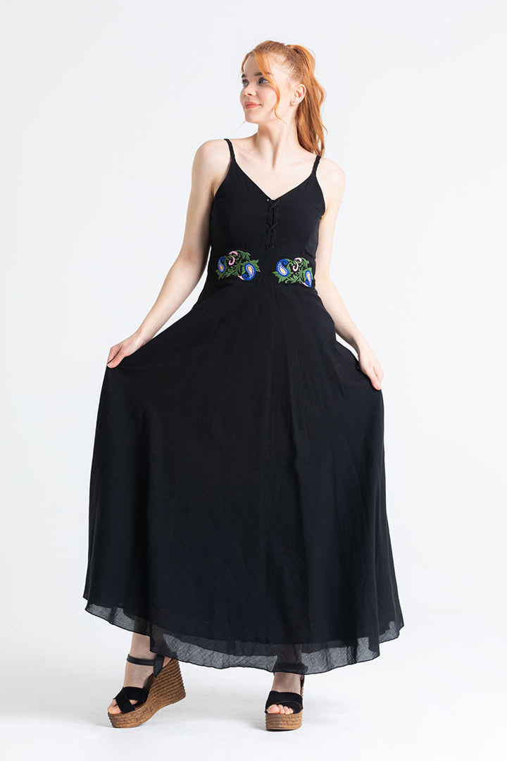 black sleeveless maxi dress